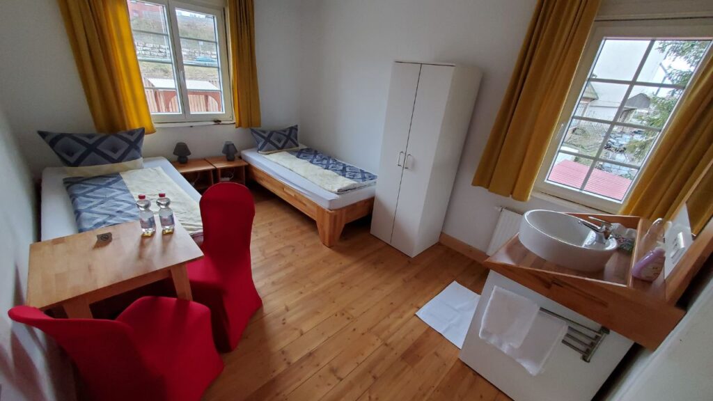 Zweibettzimmer im OG