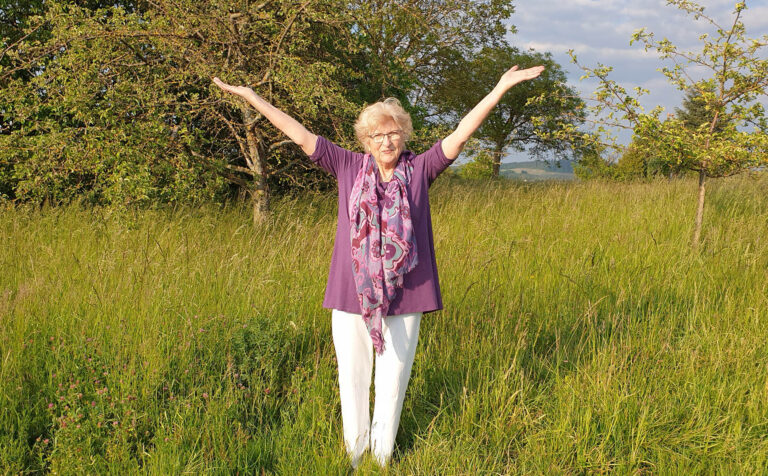Feedback Conny Krause Hui Chun Gong Online-Kurs – Verjüngung pur mit Waltraud Bogdanski (Qigong)